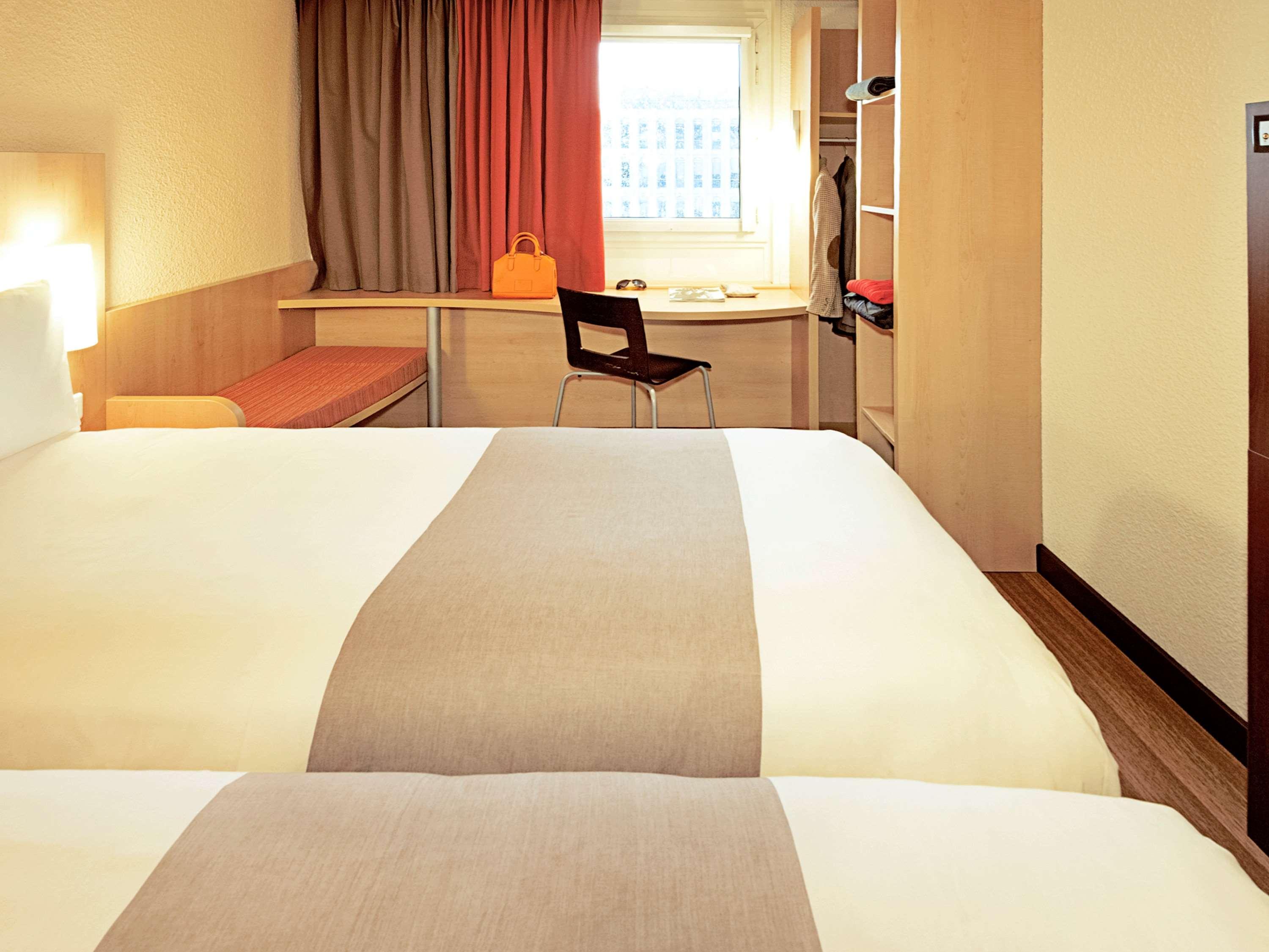 Hotel Ibis Montes Claros Shopping Esterno foto