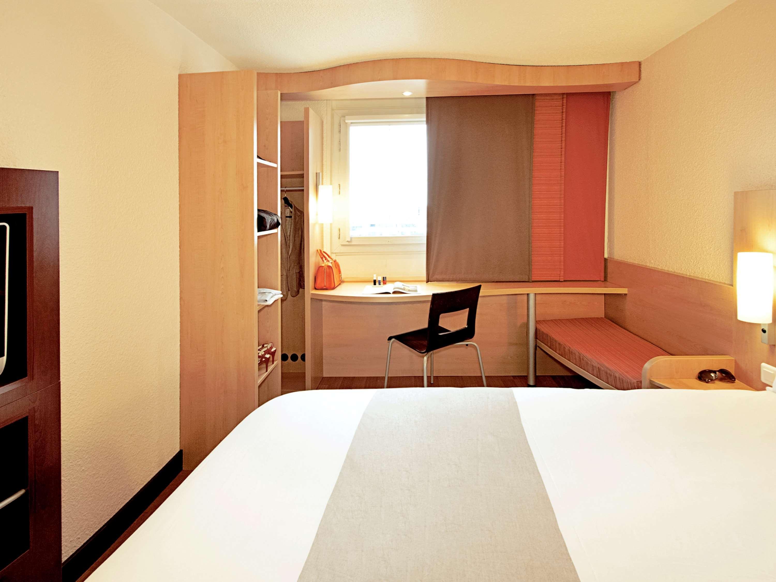 Hotel Ibis Montes Claros Shopping Esterno foto