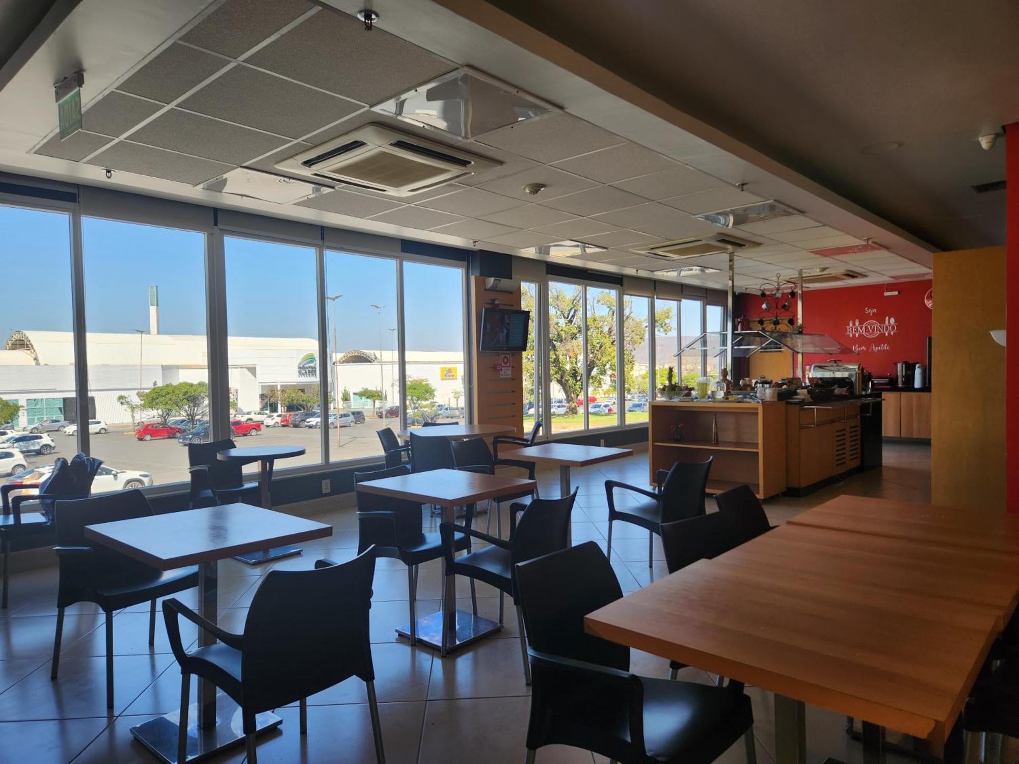 Hotel Ibis Montes Claros Shopping Esterno foto